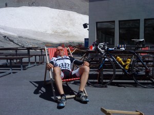 kurze Rast beim Restaurant am Tiefenbachferner